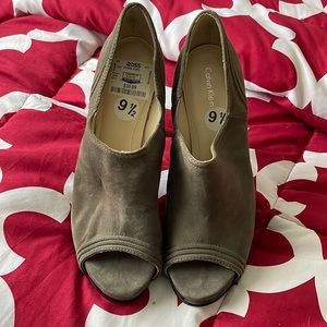 Calvin Klein heels size 9.5